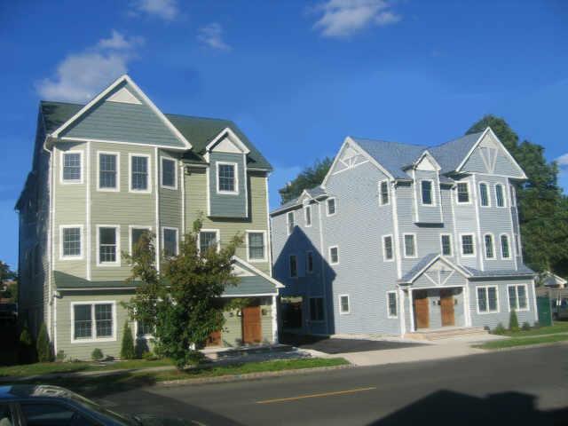 27 Sussex Ave Unit 1 - Photo 1
