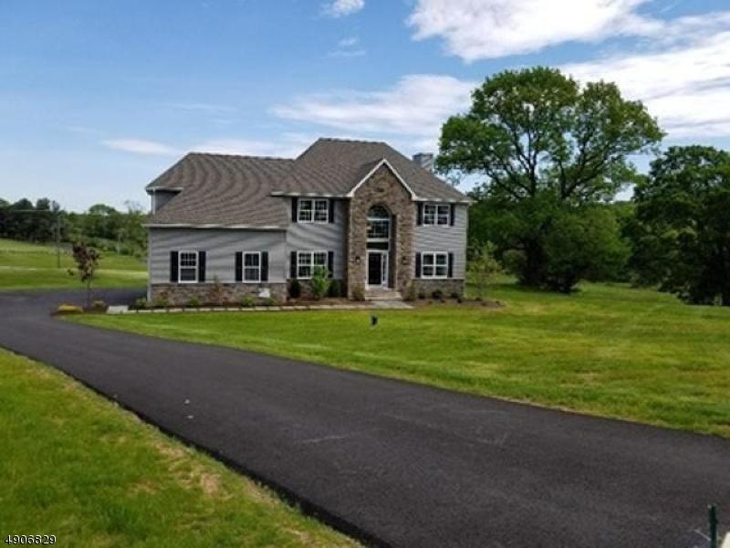 11 Glacier Way - Photo 1