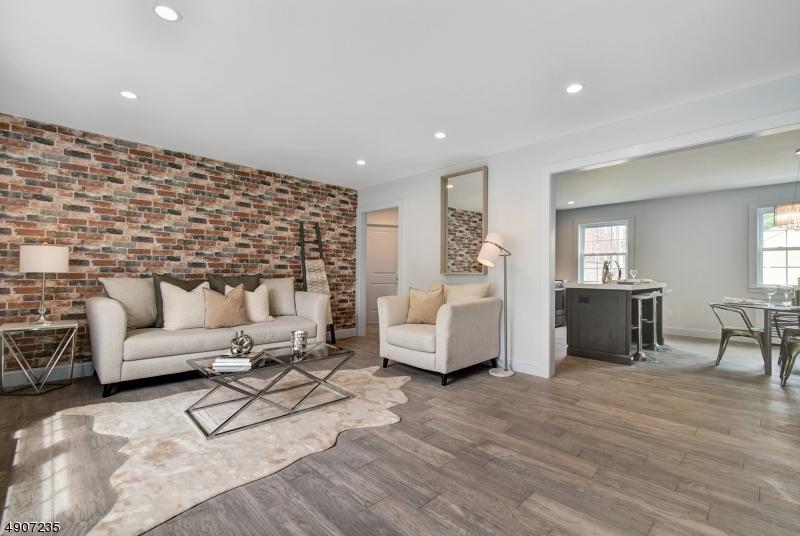 34 W Roselle Ave - Photo 1