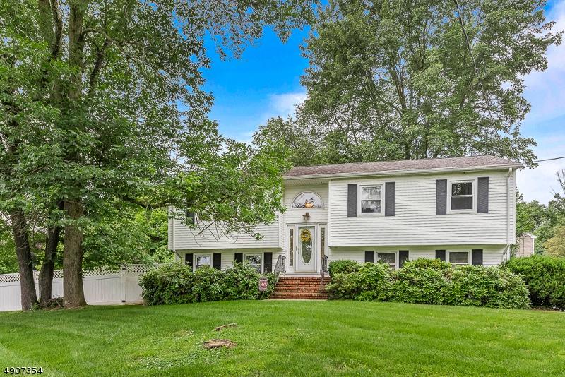 33 Slope Dr - Photo 1