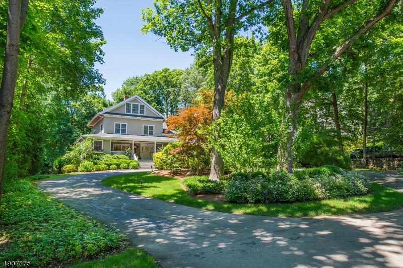 33 Oak Ln - Photo 1