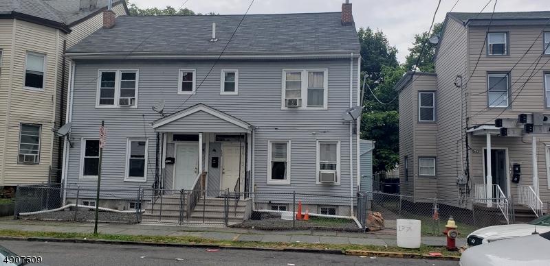 175 Pearl St - Photo 1