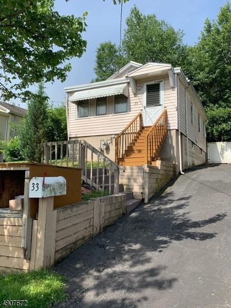 33 Henry St - Photo 1