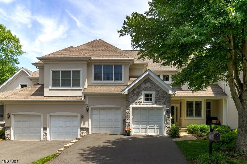 4 Dickinson Rd - Photo 1