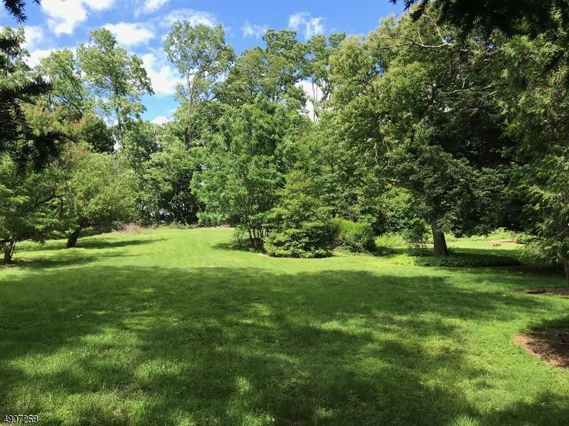 1481 E Broad St - Photo 1