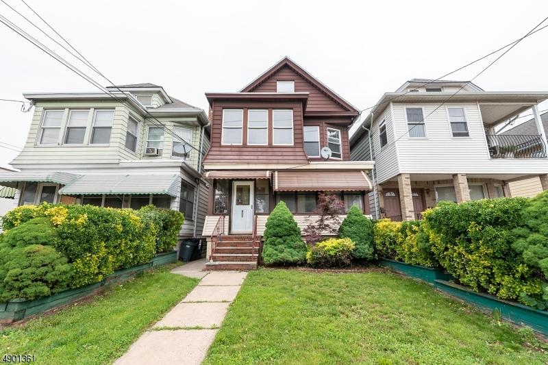 825 Bayway - Photo 1