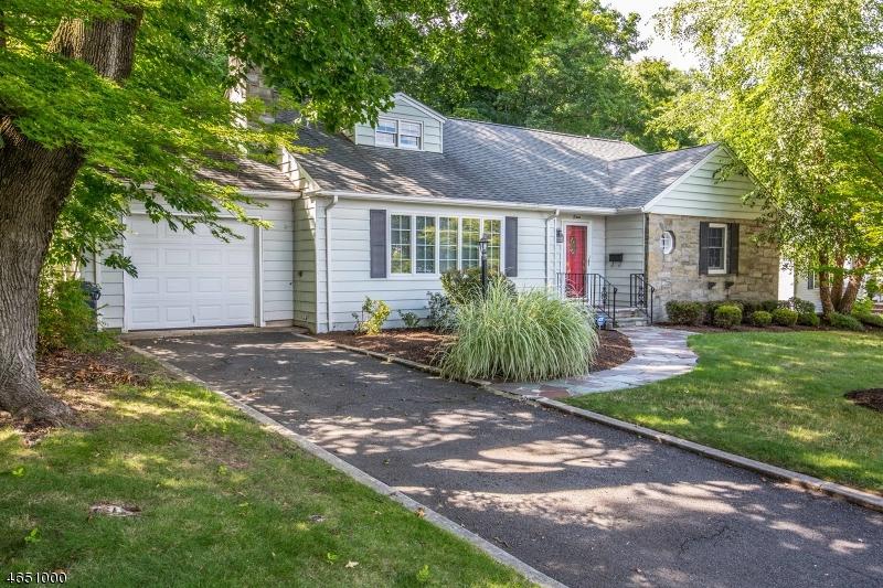 7 Woodlawn Dr - Photo 1