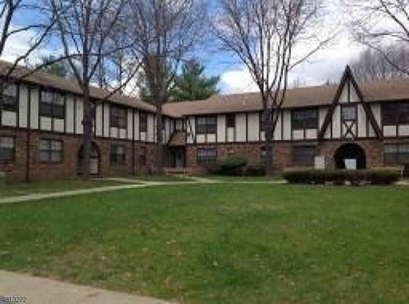 79 Pike Dr - Photo 1