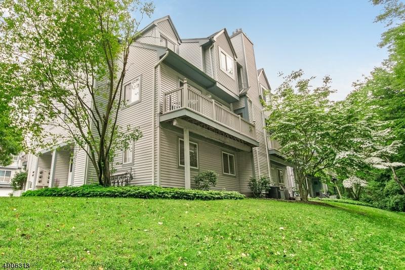 44 Garden Court - Photo 1