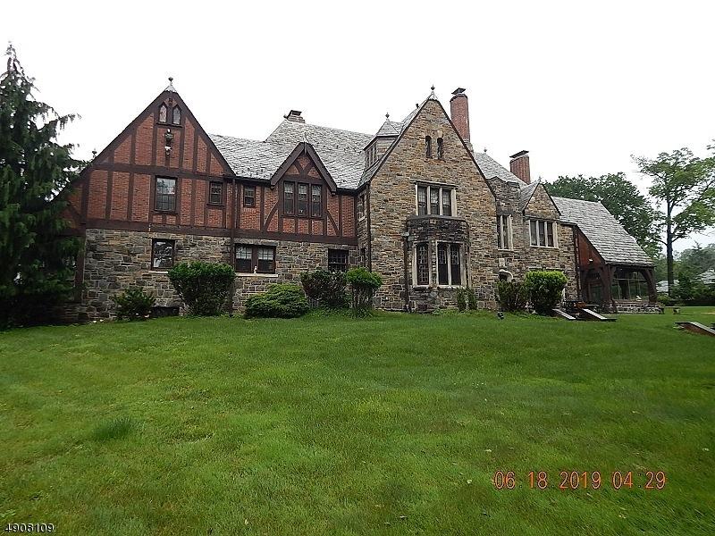 927 Rahway Rd - Photo 1