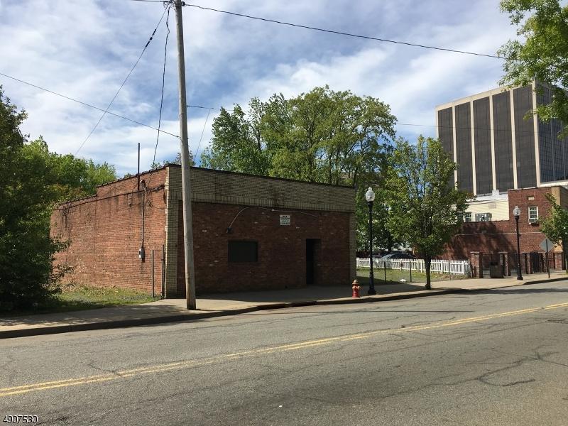 95 Martin Luther King Ave - Photo 1