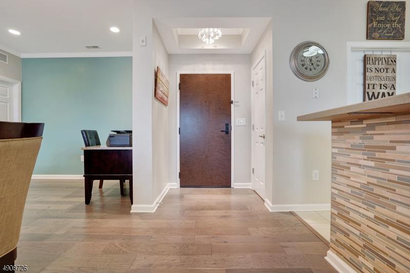 33 Cooper Ave Unit 202 - Photo 1