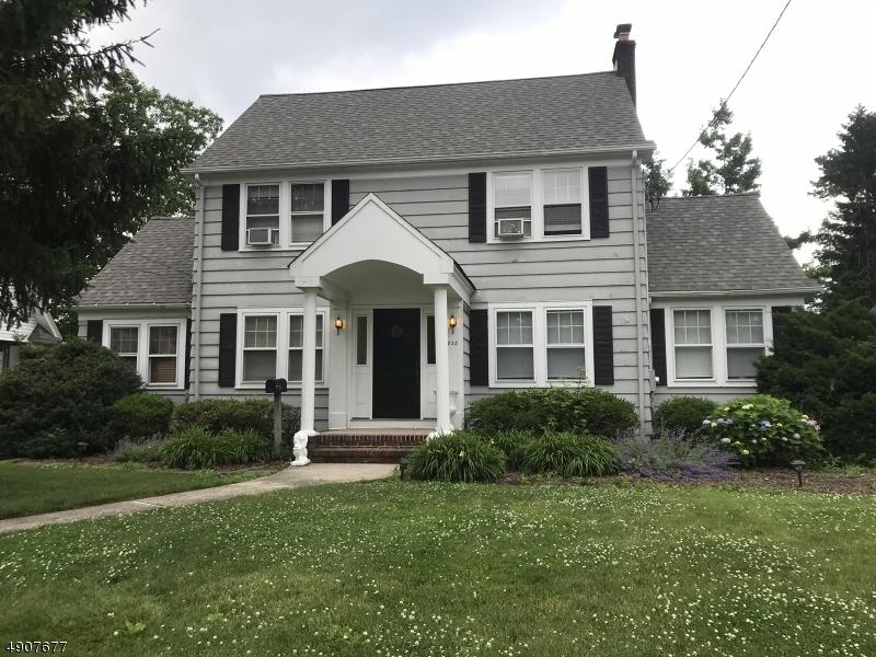 245 Tuttle Pky - Photo 1