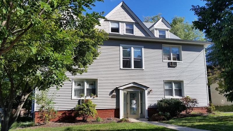 44 Gates Ave 2 - Photo 1