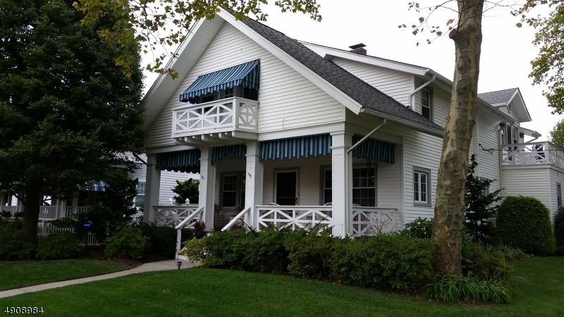 400 4TH AVE - Photo 1