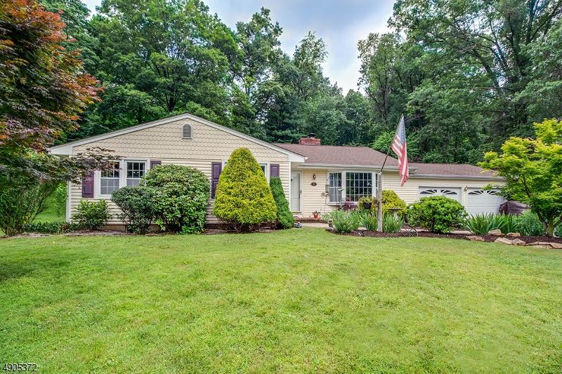 28 Hoffman Dr - Photo 1
