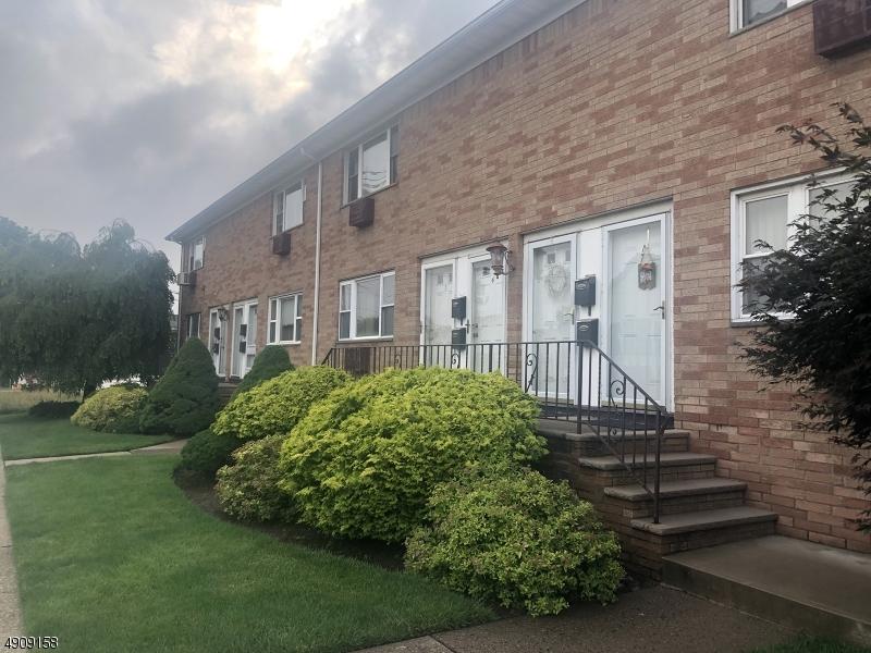 432 Trenton Ave - Photo 1
