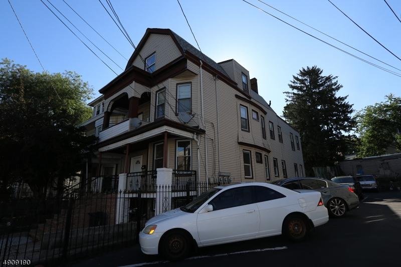 924 Grove St - Photo 1