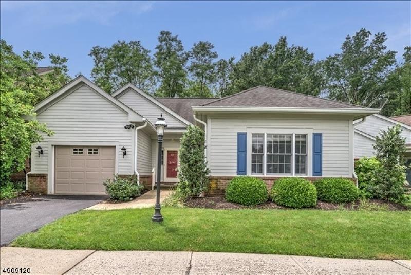 41 Hedge Row Rd - Photo 1