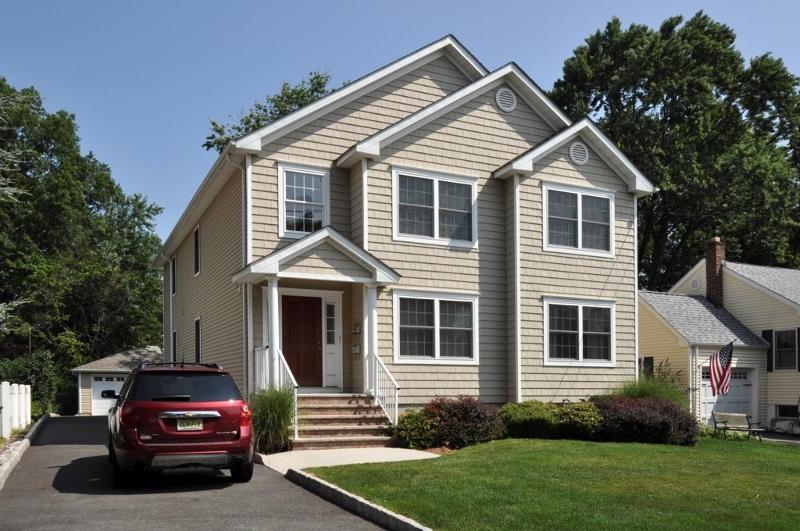 352 2ND AVE - Photo 1