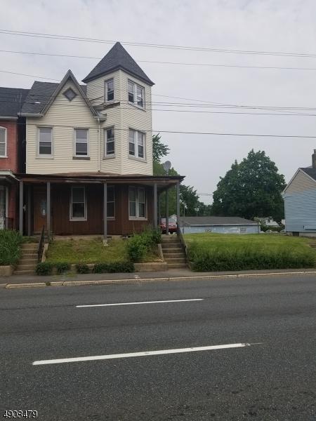 577 Memorial Pky - Photo 1