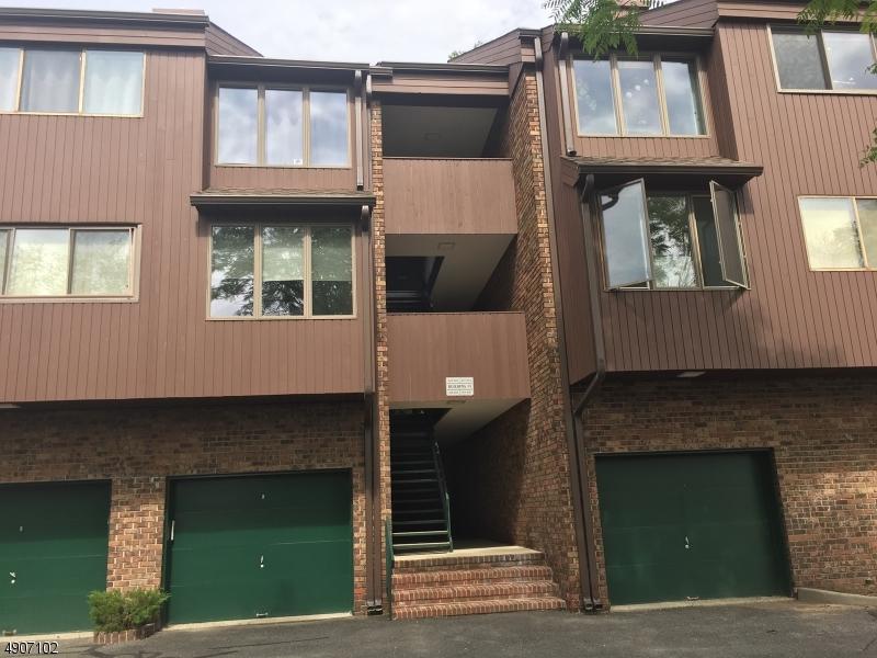 107 Indian Hollow - Photo 1