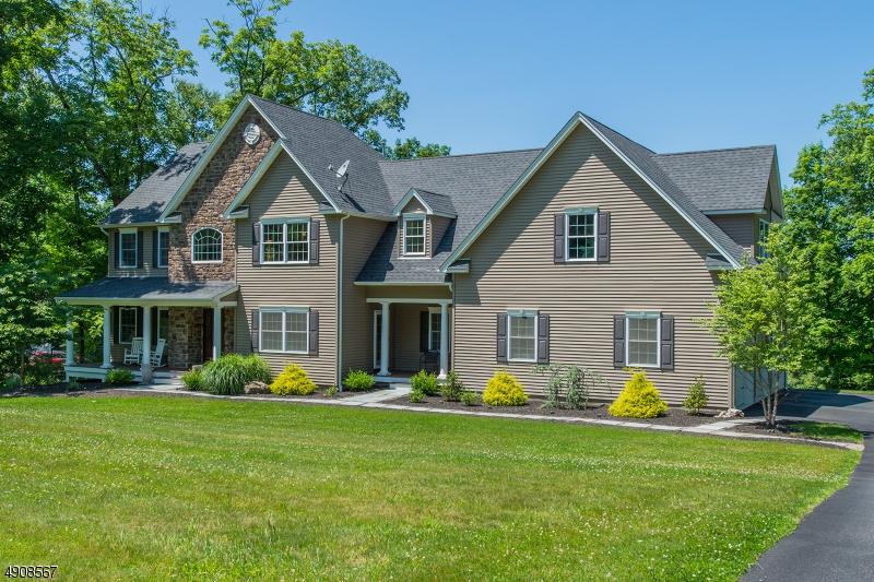 10 Fawn Hollow Dr - Photo 1