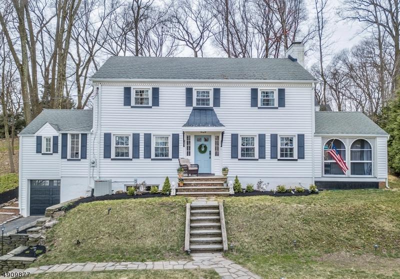 16 Armstrong Rd - Photo 1