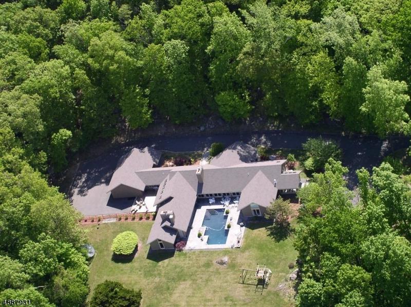 11 Mills Rdg - Photo 1