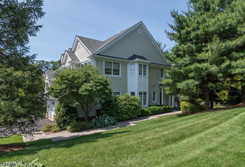 701 Stonewall Ct - Photo 1