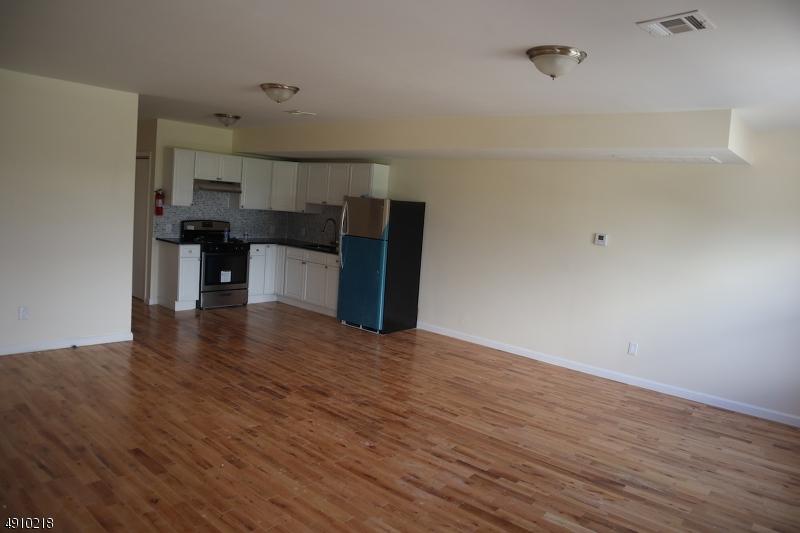 517 S 10Th St - Photo 1