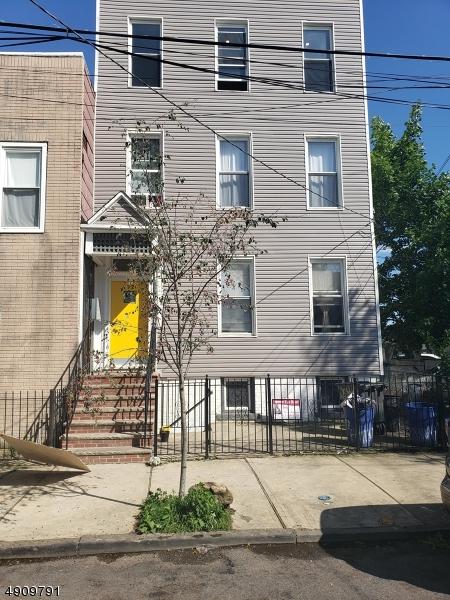 192 Halladay St - Photo 1