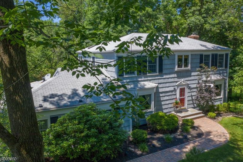 22 Patrick Dr - Photo 1