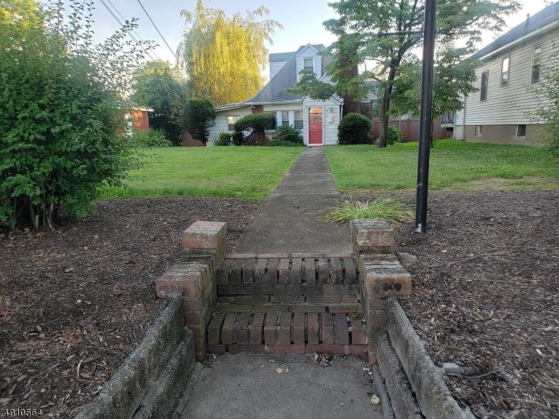 19 Grant Ave - Photo 1