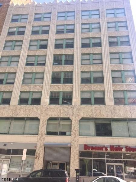 9 Hill St - Photo 1