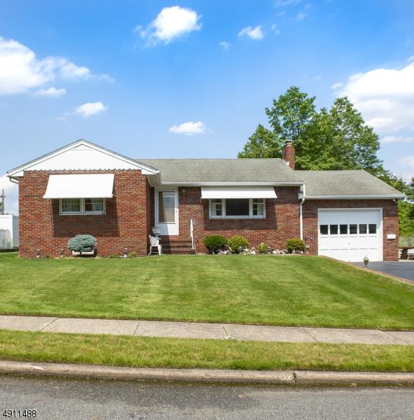 340 Boyle Ave - Photo 1