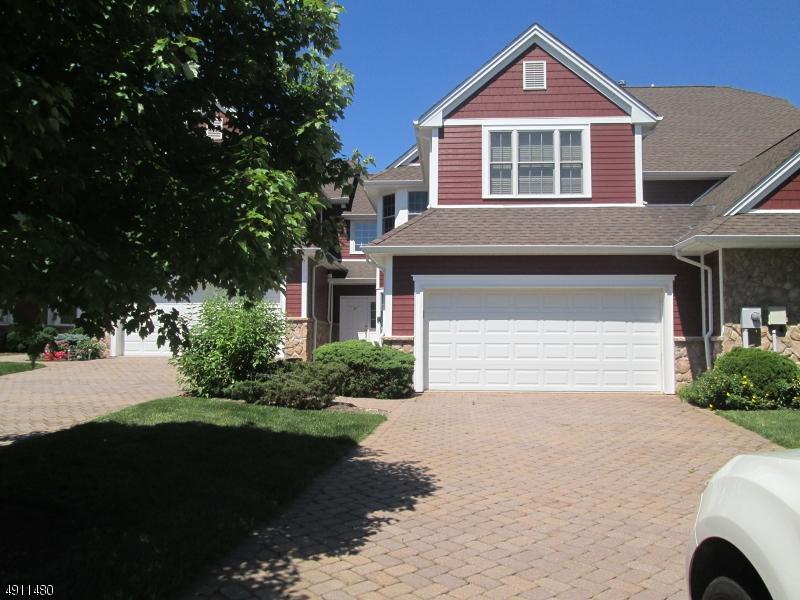 21 Turnberry Ln - Photo 1