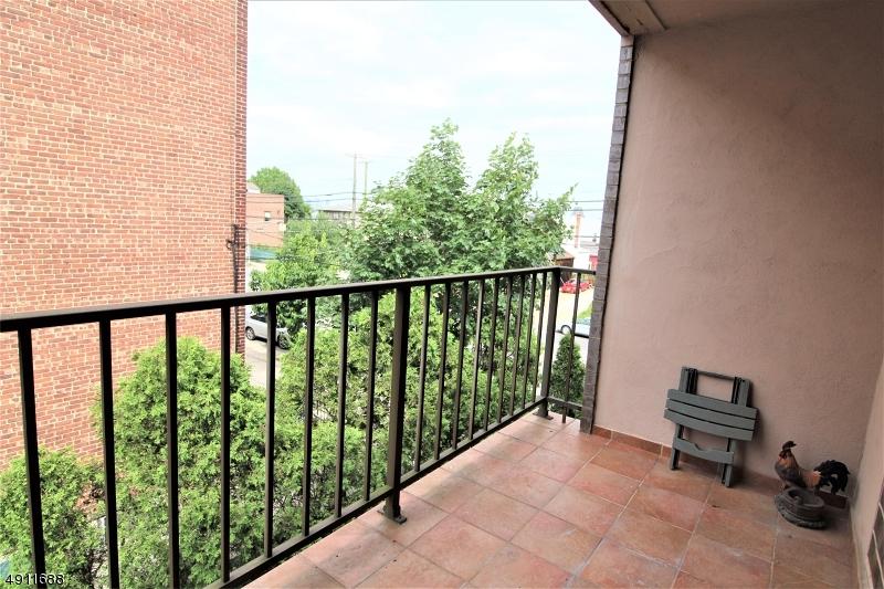 1001 Ave C - Photo 1