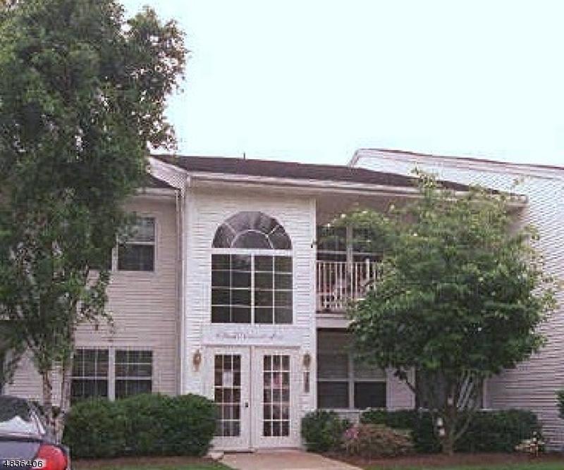 17 Crestview Ln - Photo 1