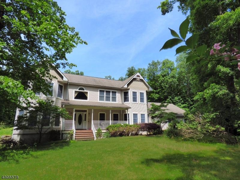 112 South St - Photo 1