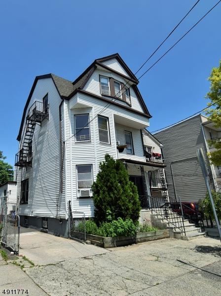 83 Littleton Ave - Photo 1