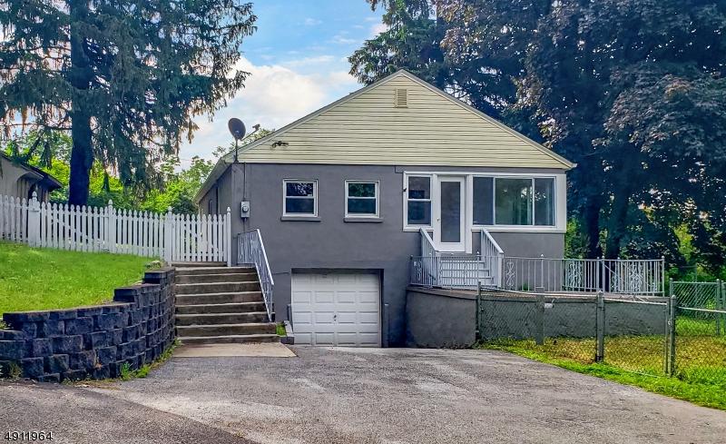 101 Newton Ave - Photo 1