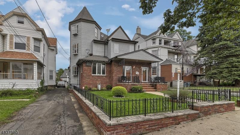 248 Lafayette Ave - Photo 1
