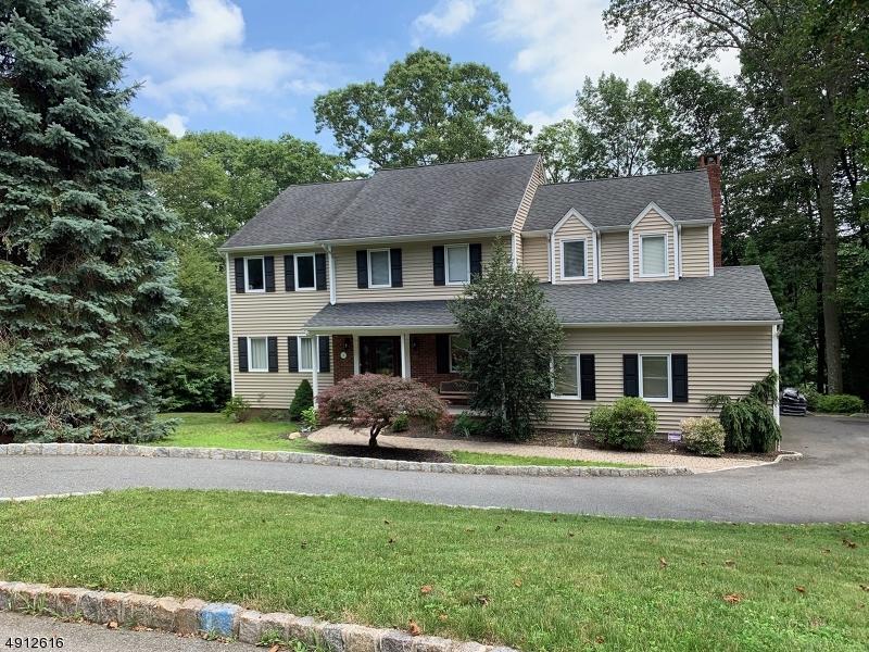 32 Bonnell Ln - Photo 1