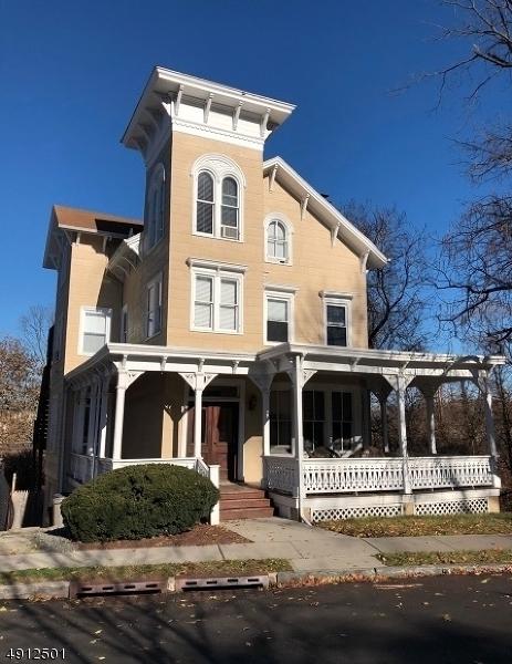 20 Hill St - Photo 1