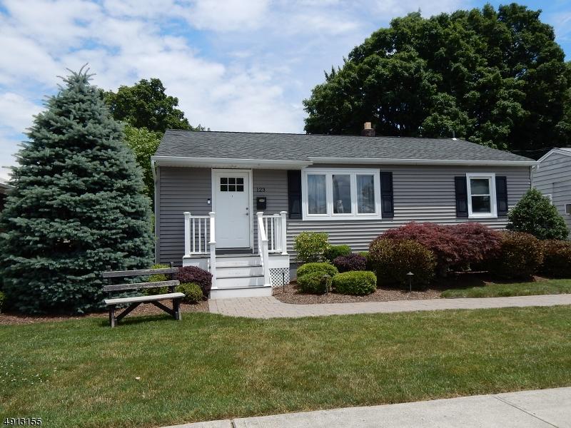 123 Pine St - Photo 1