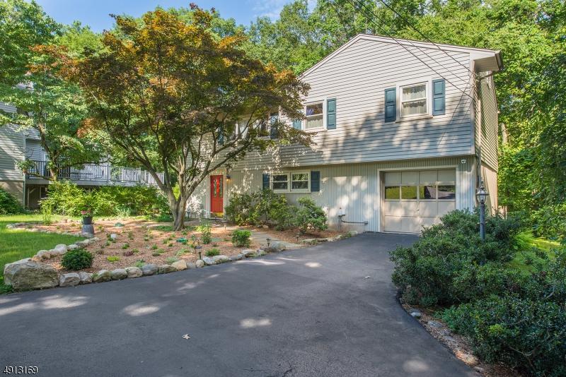 17 Edgewood Rd - Photo 1