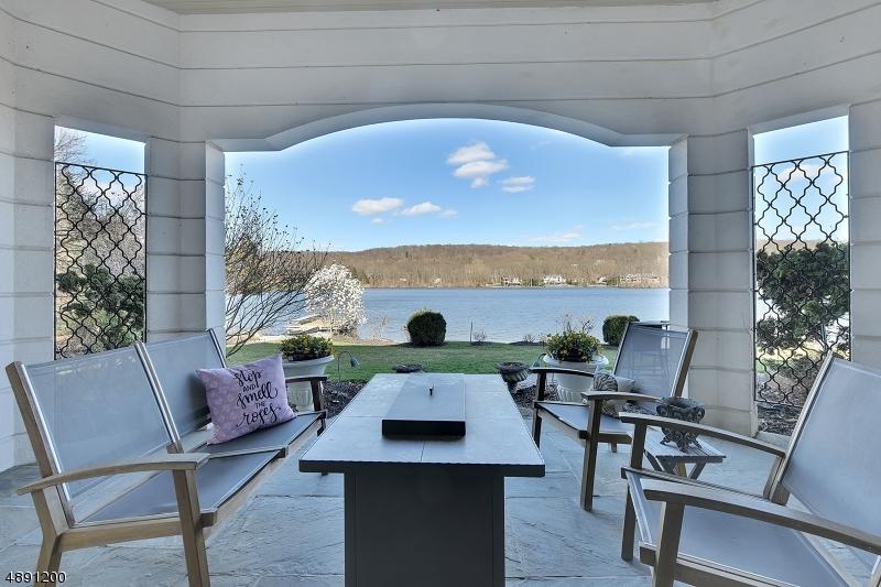 1058 Pines Lake Dr - Photo 1
