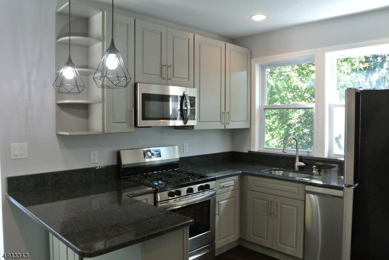 11 Delaware Pl - Photo 1