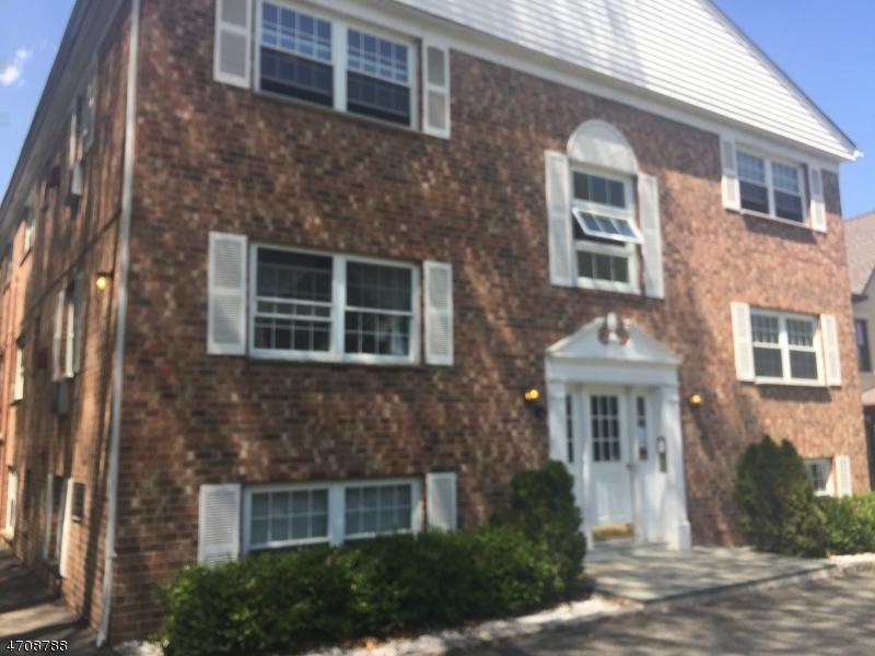 48 Elm St Apt B4 - Photo 1